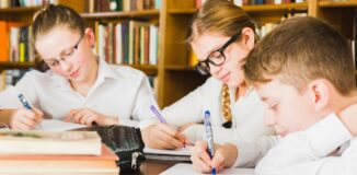 Najlepsze podręczniki do 5 klasy szkoły podstawowej – które wybrać?